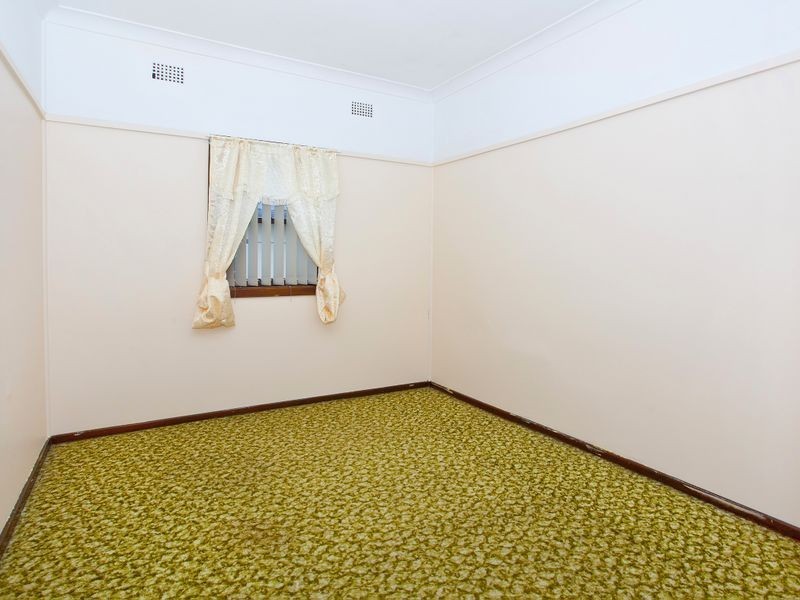 250 Princes Highway, Dapto NSW 2530