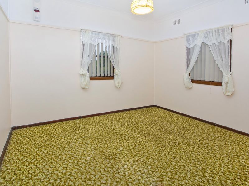 250 Princes Highway, Dapto NSW 2530