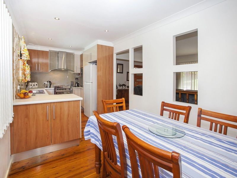 297 Farmborough Road, Farmborough Heights NSW 2526