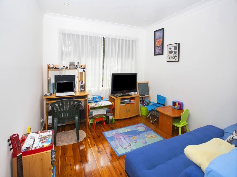 297 Farmborough Road, Farmborough Heights NSW 2526