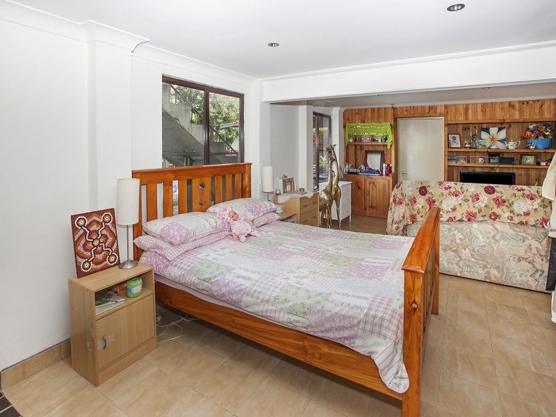 297 Farmborough Road, Farmborough Heights NSW 2526