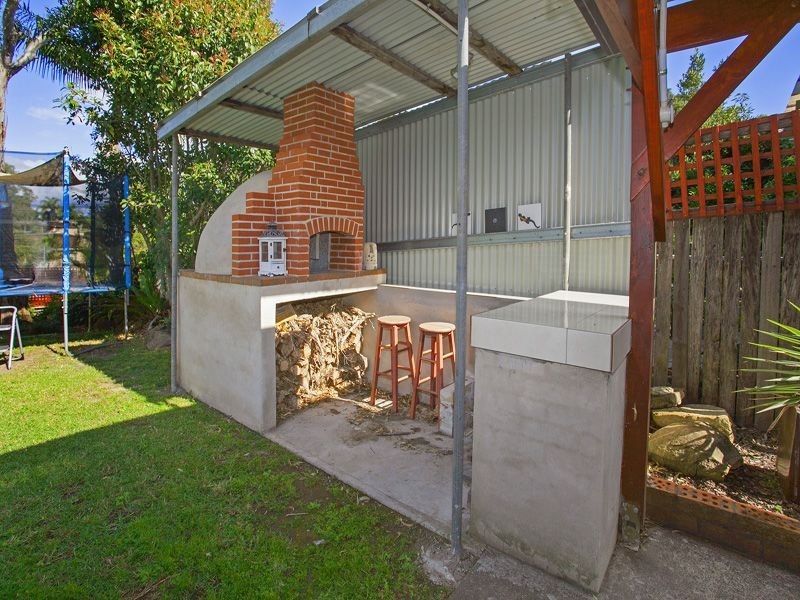 297 Farmborough Road, Farmborough Heights NSW 2526