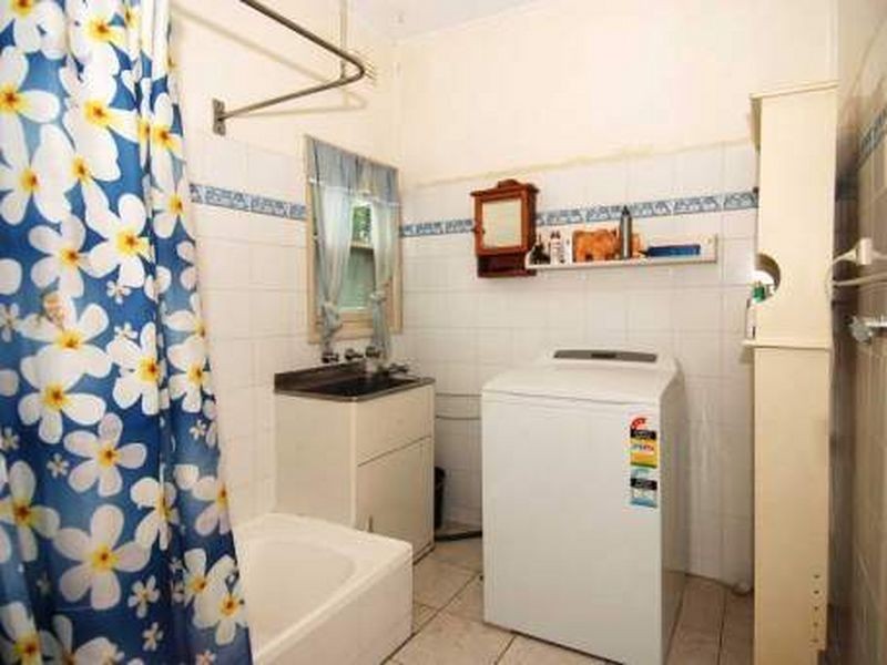 1/141 Princes Highway, Dapto NSW 2530
