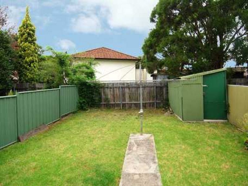 1/141 Princes Highway, Dapto NSW 2530
