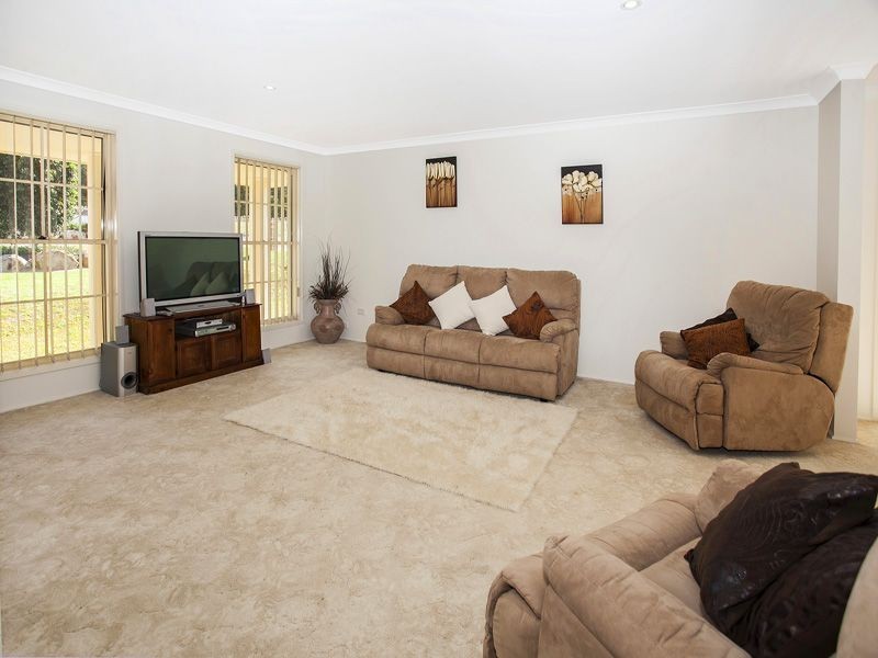 3 Grovewood Ct, Horsley NSW 2530