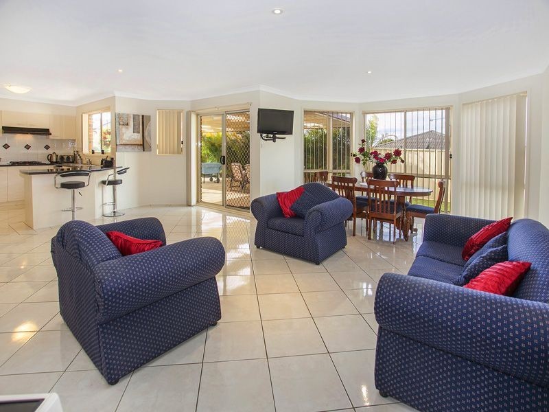 3 Grovewood Ct, Horsley NSW 2530