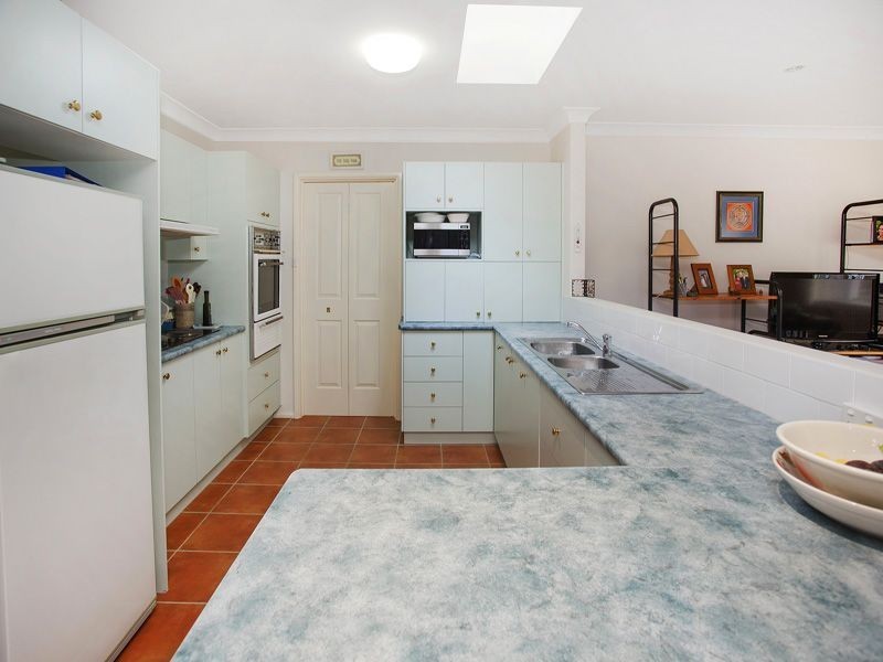 4 Morse Ave, Kanahooka NSW 2530