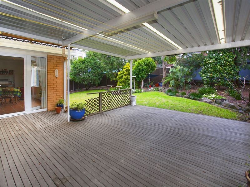 4 Morse Ave, Kanahooka NSW 2530