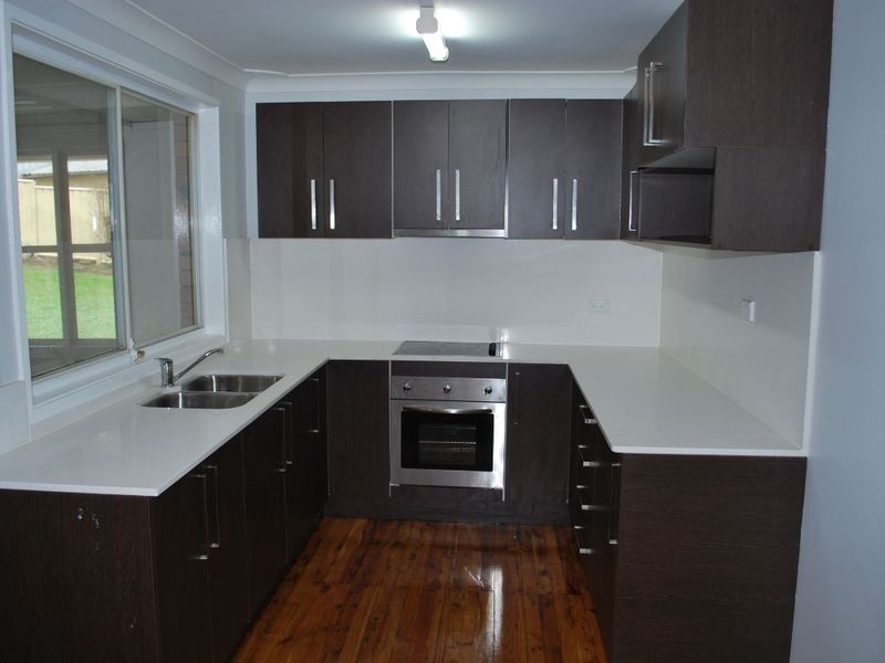 16 Deeson Place, Dapto NSW 2530