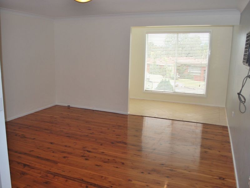 16 Deeson Place, Dapto NSW 2530