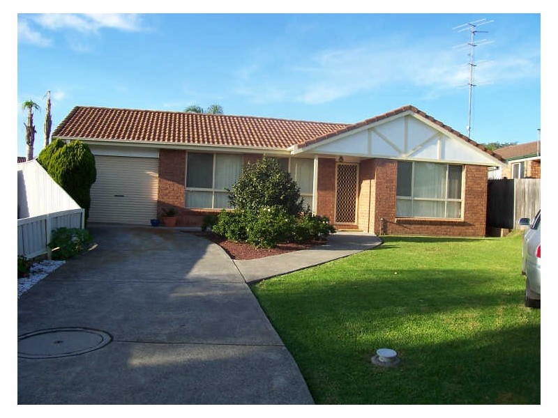 13 Golden Grove, Albion Park NSW 2527