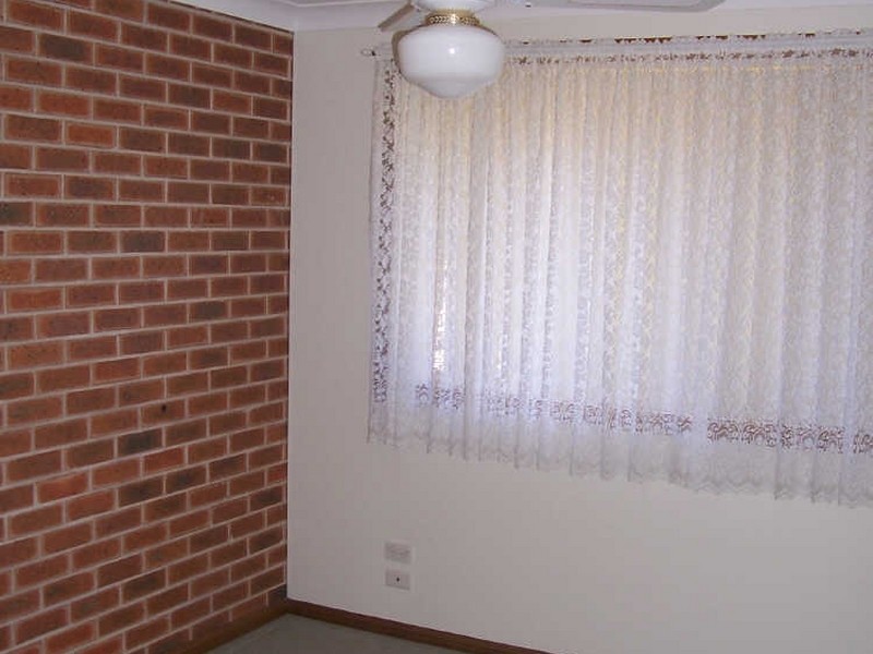 2/20 Kianga Close, Flinders NSW 2529