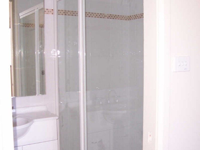 2/8 Chaffey Way, Albion Park NSW 2527