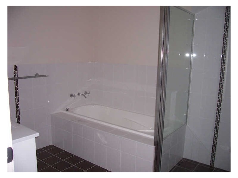2 Macalister Terrace, Albion Park NSW 2527