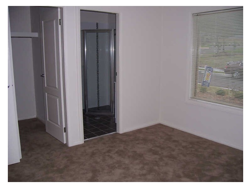 2 Macalister Terrace, Albion Park NSW 2527