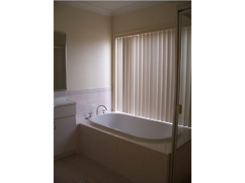 86 North Terrace, Dapto NSW 2530