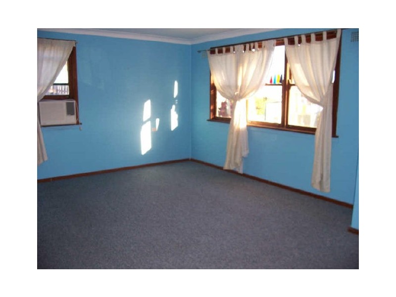 2 York Street, Berkeley NSW 2506