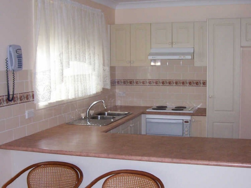 94 Sunnybank Cres, Horsley NSW 2530