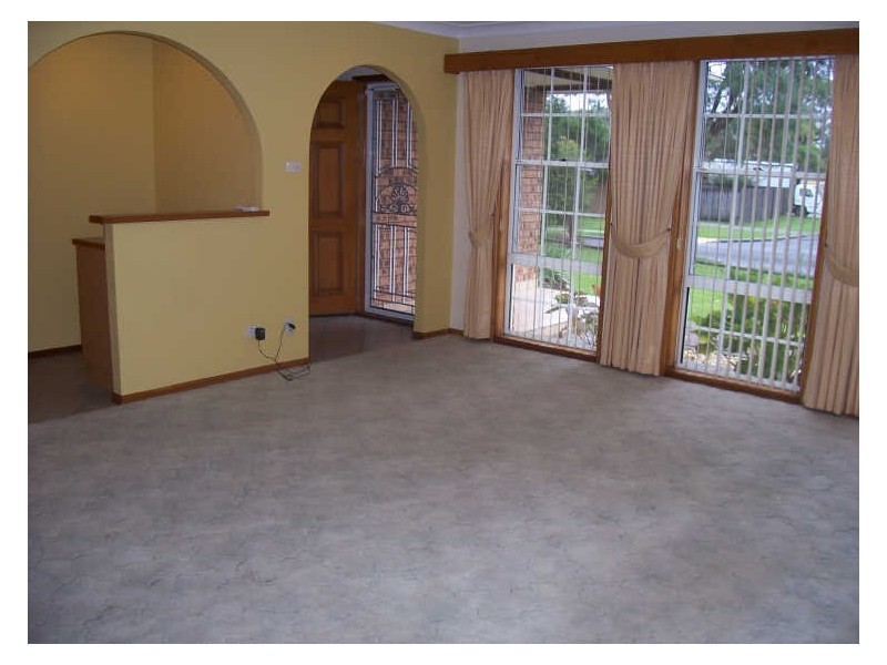 6 Denham Drive, Horsley NSW 2530