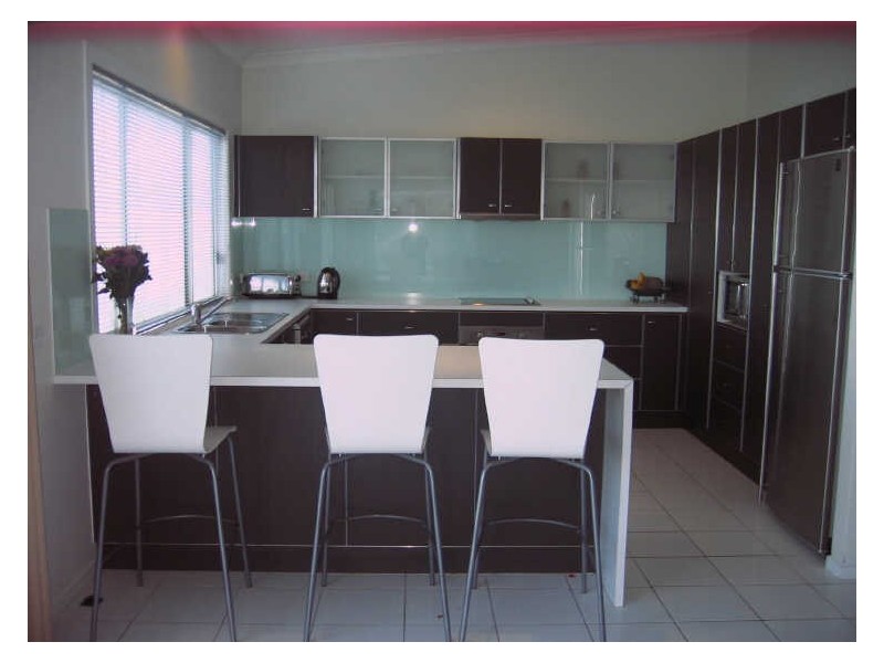 61 Northcliffe Drive, Lake Heights NSW 2502