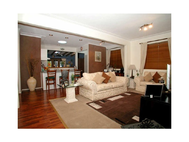 48 Lakelands Drive, Dapto NSW 2530