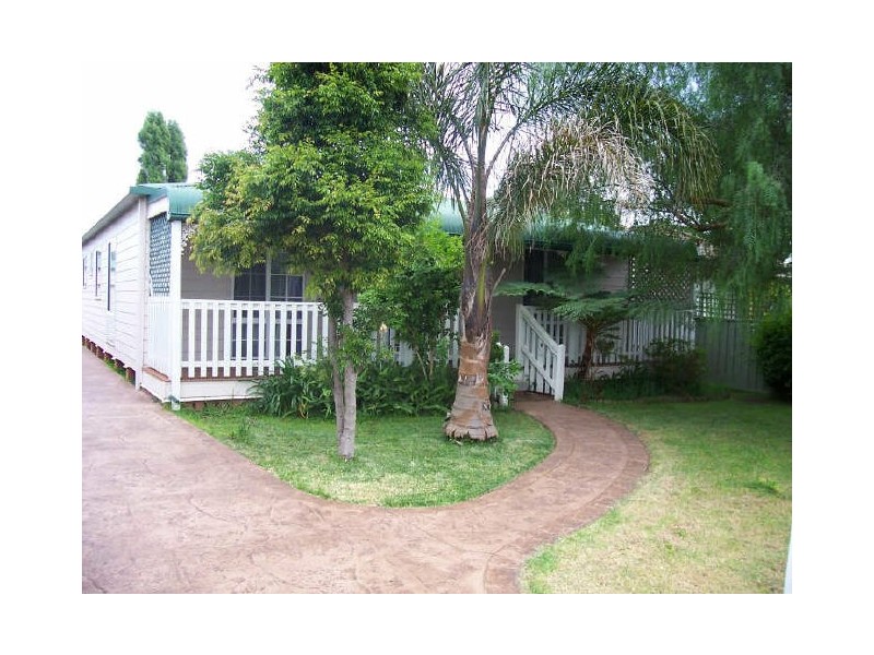 15 Hamilton Road, Albion Park NSW 2527