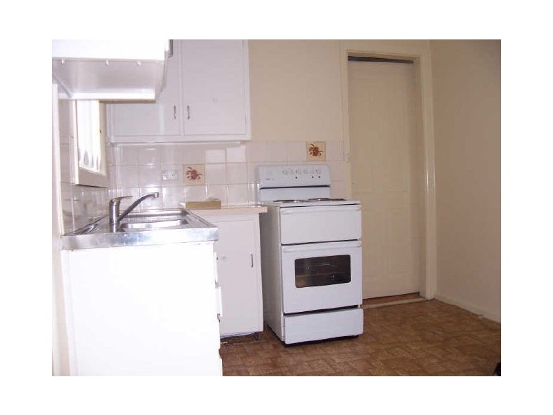 31 Bradman Ave, Warilla NSW 2528