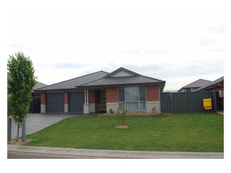 28 Athanlin Avenue, Haywards Bay NSW 2530