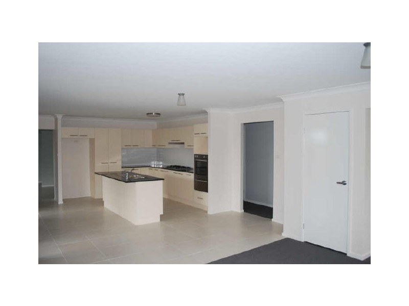 30 Athanlin Avenue, Haywards Bay NSW 2530