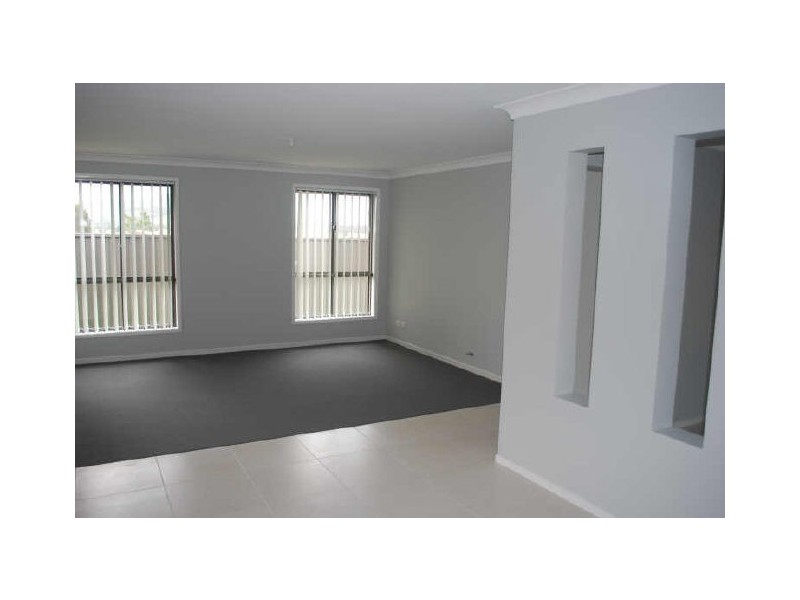 30 Athanlin Avenue, Haywards Bay NSW 2530