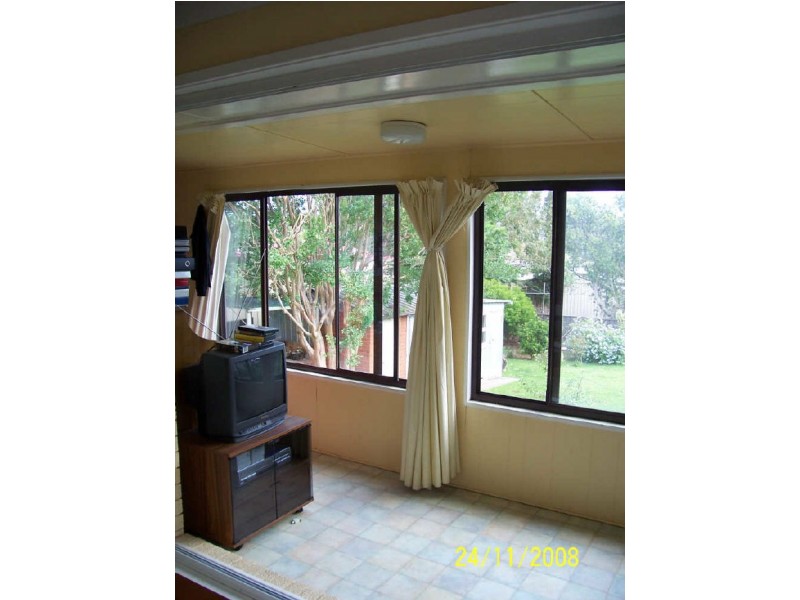 11 Morse ave, Kanahooka NSW 2530