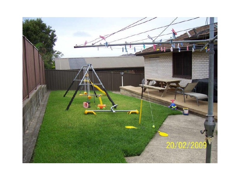 16 Rushton Drive, Kanahooka NSW 2530