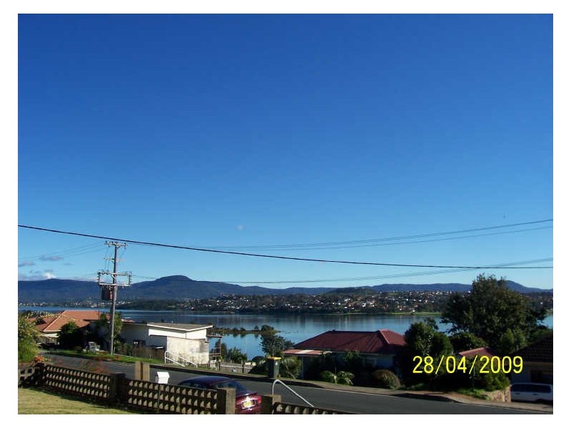 111 Lakeview Parade, Primbee NSW 2502