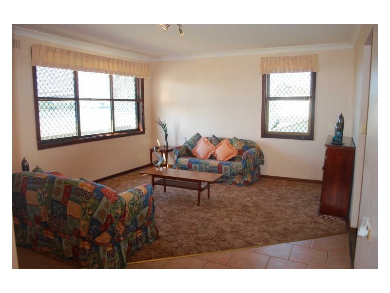 14 Holborn Street, Berkeley NSW 2506