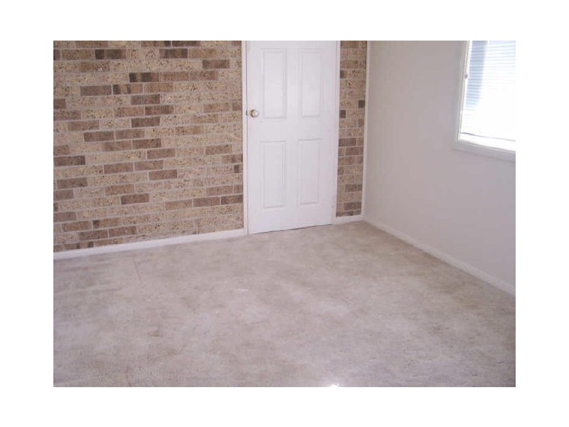 8 Roper Road, Albion Park NSW 2527