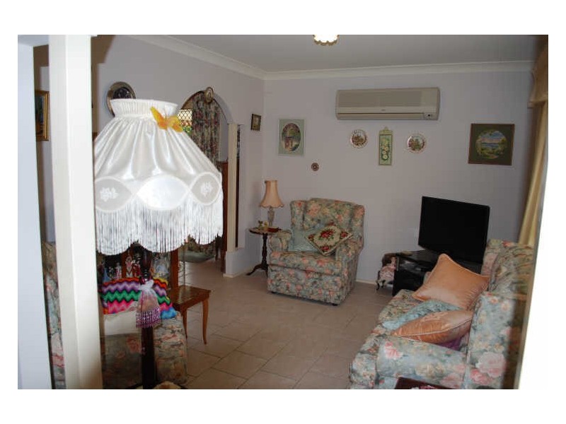 12 Amanda Place, Horsley NSW 2530