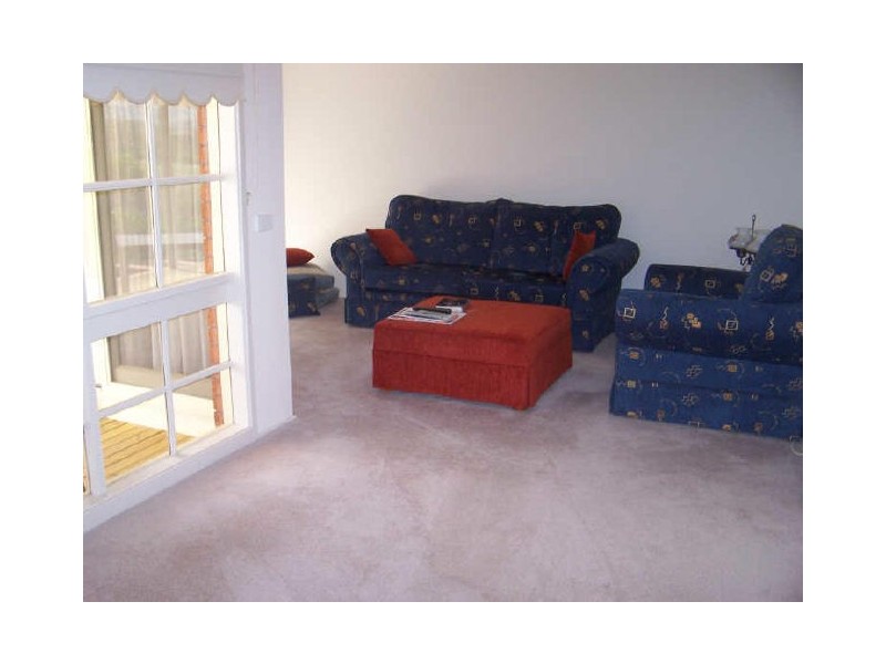 25 Windsor Crescent, Brownsville NSW 2530