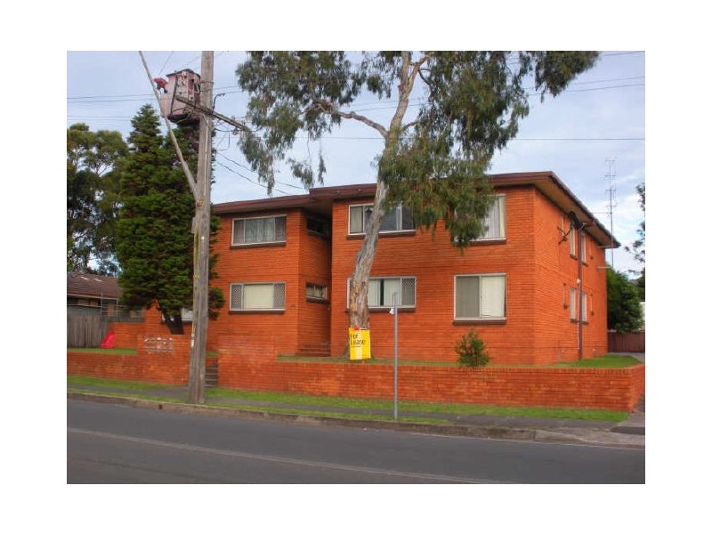 1/148 Auburn Street, Coniston NSW 2500