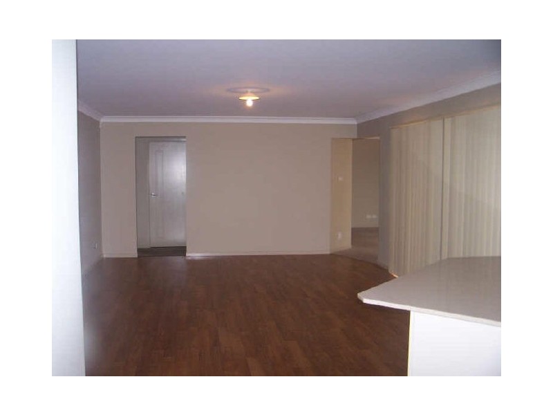 8 Hubbard Avenue, Horsley NSW 2530