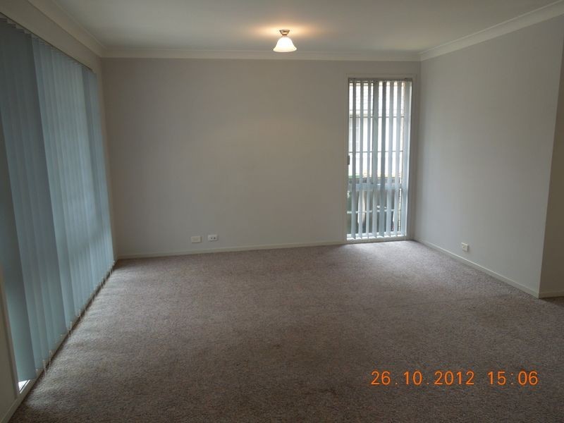 2/17 Derwent Place, Albion Park NSW 2527