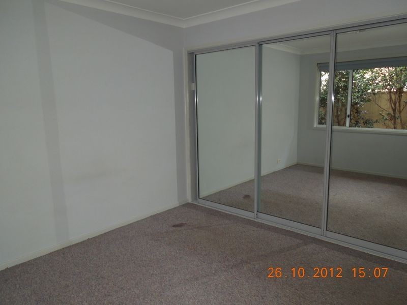 2/17 Derwent Place, Albion Park NSW 2527