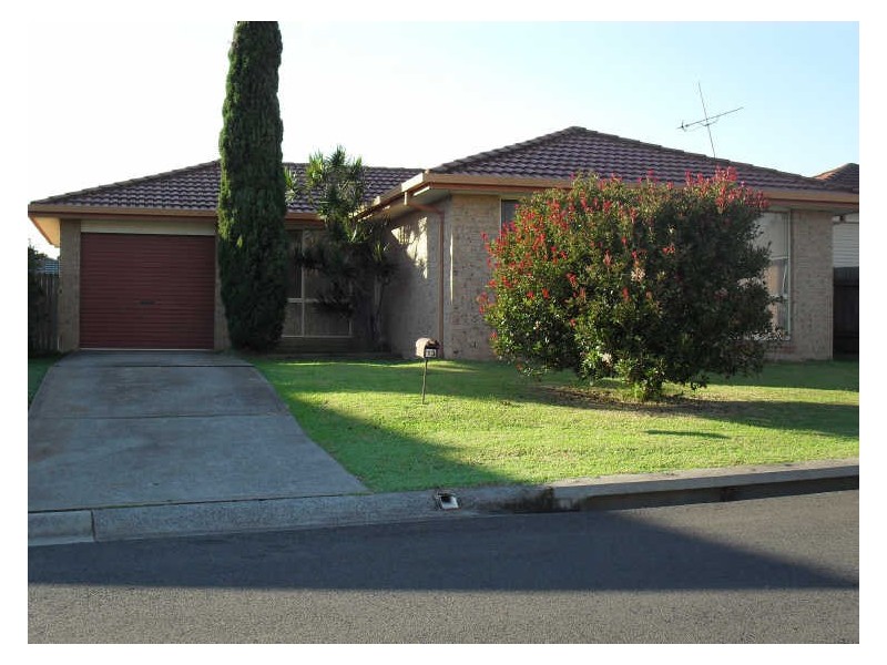 13 Hazelton Drive, Albion Park NSW 2527