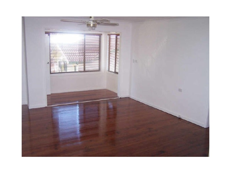 13 Wybalena Avenue, Koonawarra NSW 2530