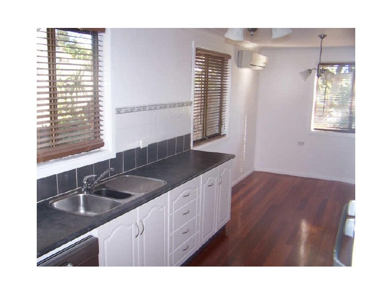 13 Wybalena Avenue, Koonawarra NSW 2530