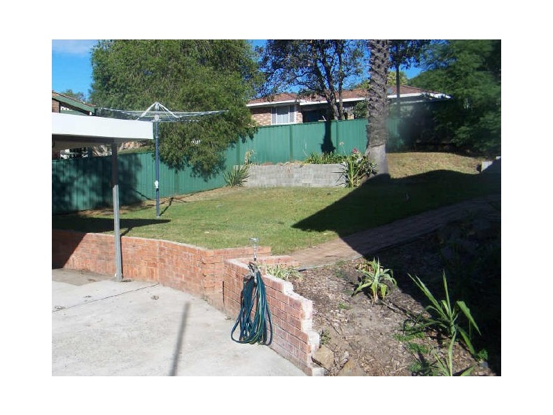 13 Wybalena Avenue, Koonawarra NSW 2530