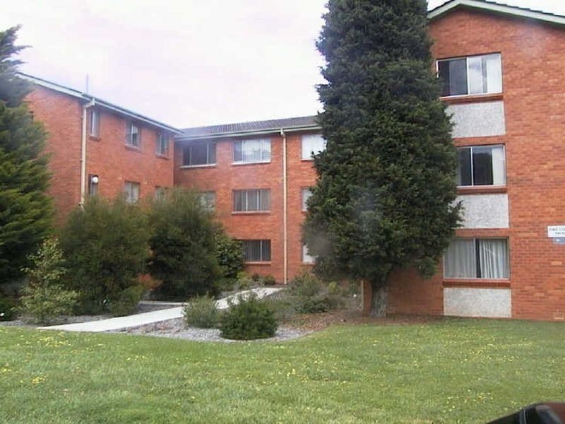 8/11-13 Tryon Street, Hackett ACT 2602
