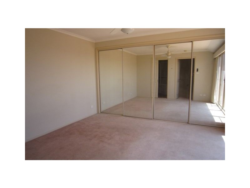 4/34 Leahy Close, Narrabundah ACT 2604