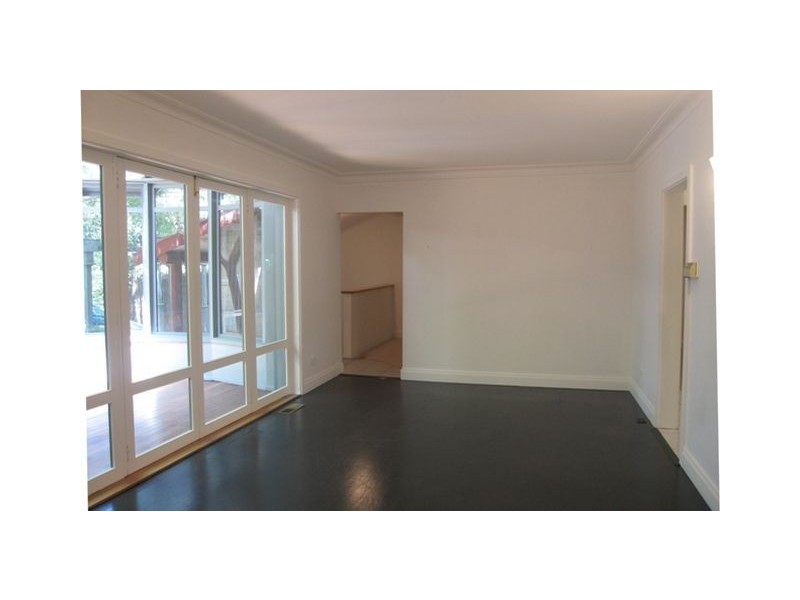 3 Taylor Place, Hackett ACT 2602