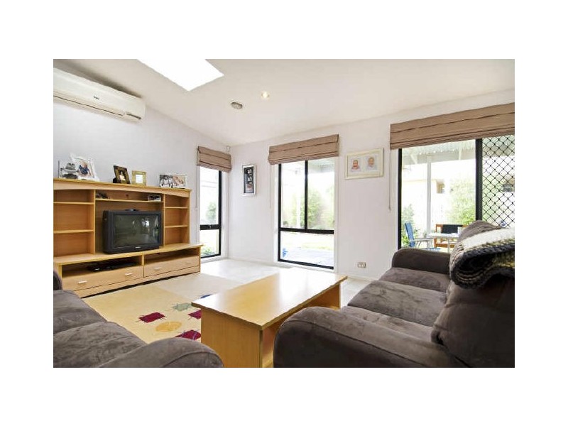 5 Splayd Close, Dunlop ACT 2615