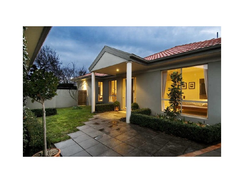 2/8 Hannan Crescent, Ainslie ACT 2602